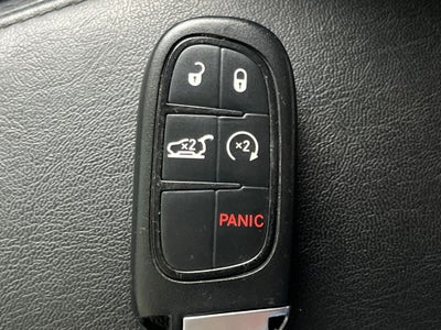 2017 Jeep Cherokee Overland w/VERY LOW MILES