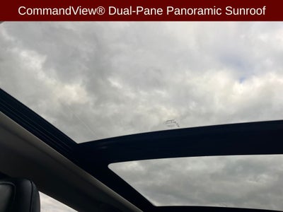 2017 Jeep Cherokee Overland w/VERY LOW MILES