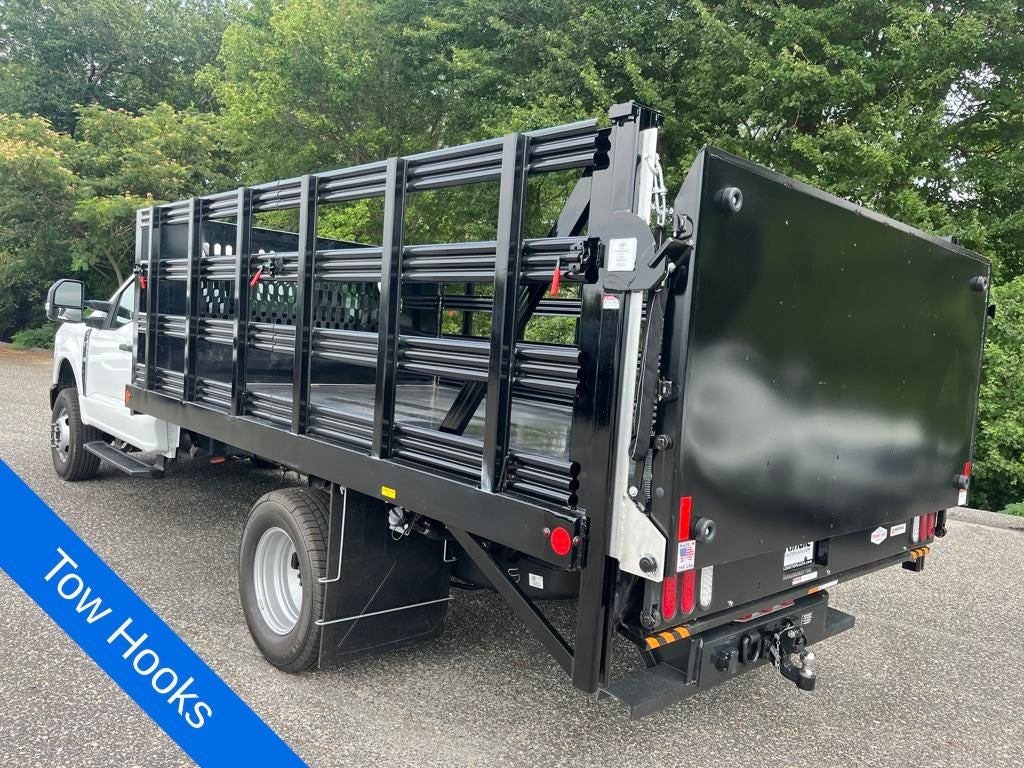 2025 Ford F-350SD XL w/Reading Stake Body w/Tommy Gate