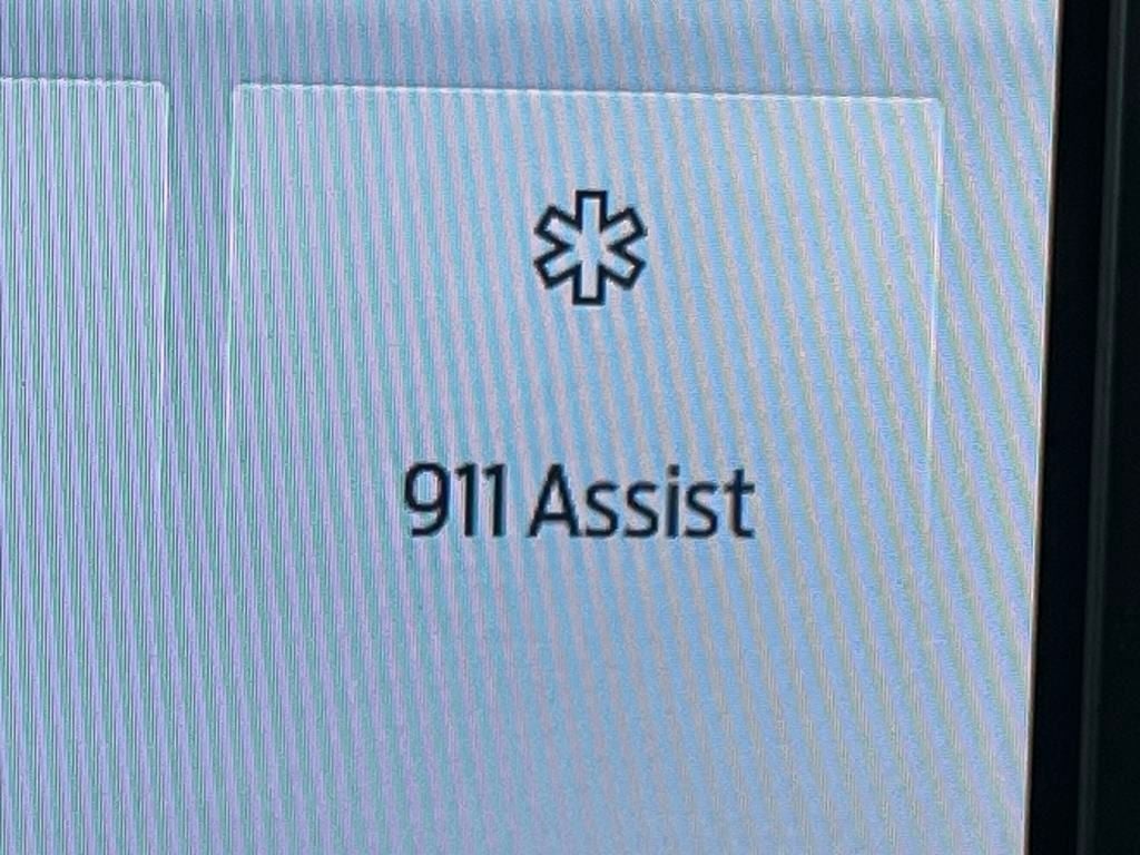 2025 Ford F-350SD XL w/Reading Stake Body w/Tommy Gate