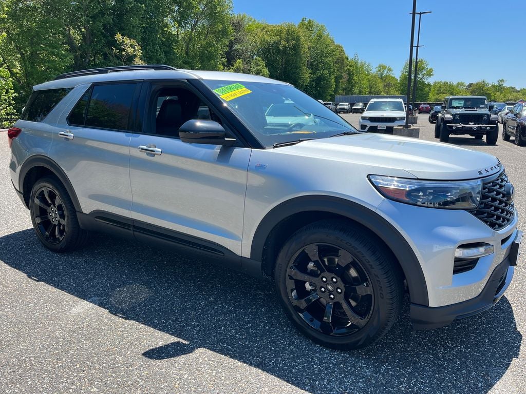 2023 Ford Explorer ST-Line