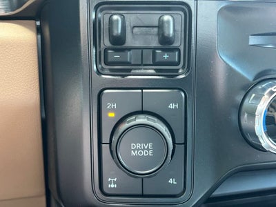 2025 Ford F-350SD Lariat