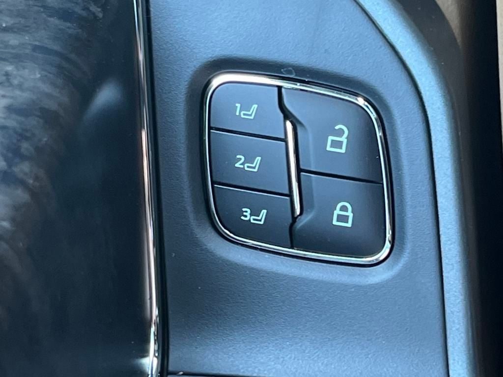 2025 Ford F-350SD Lariat