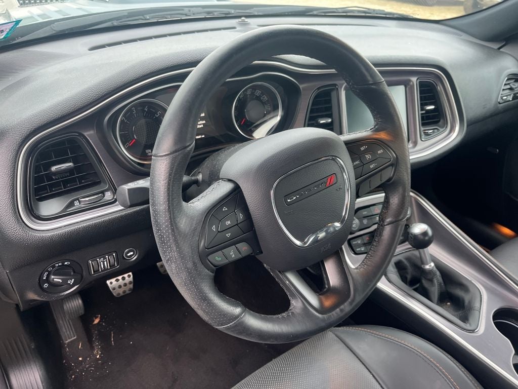 2016 Dodge Challenger R/T Shaker